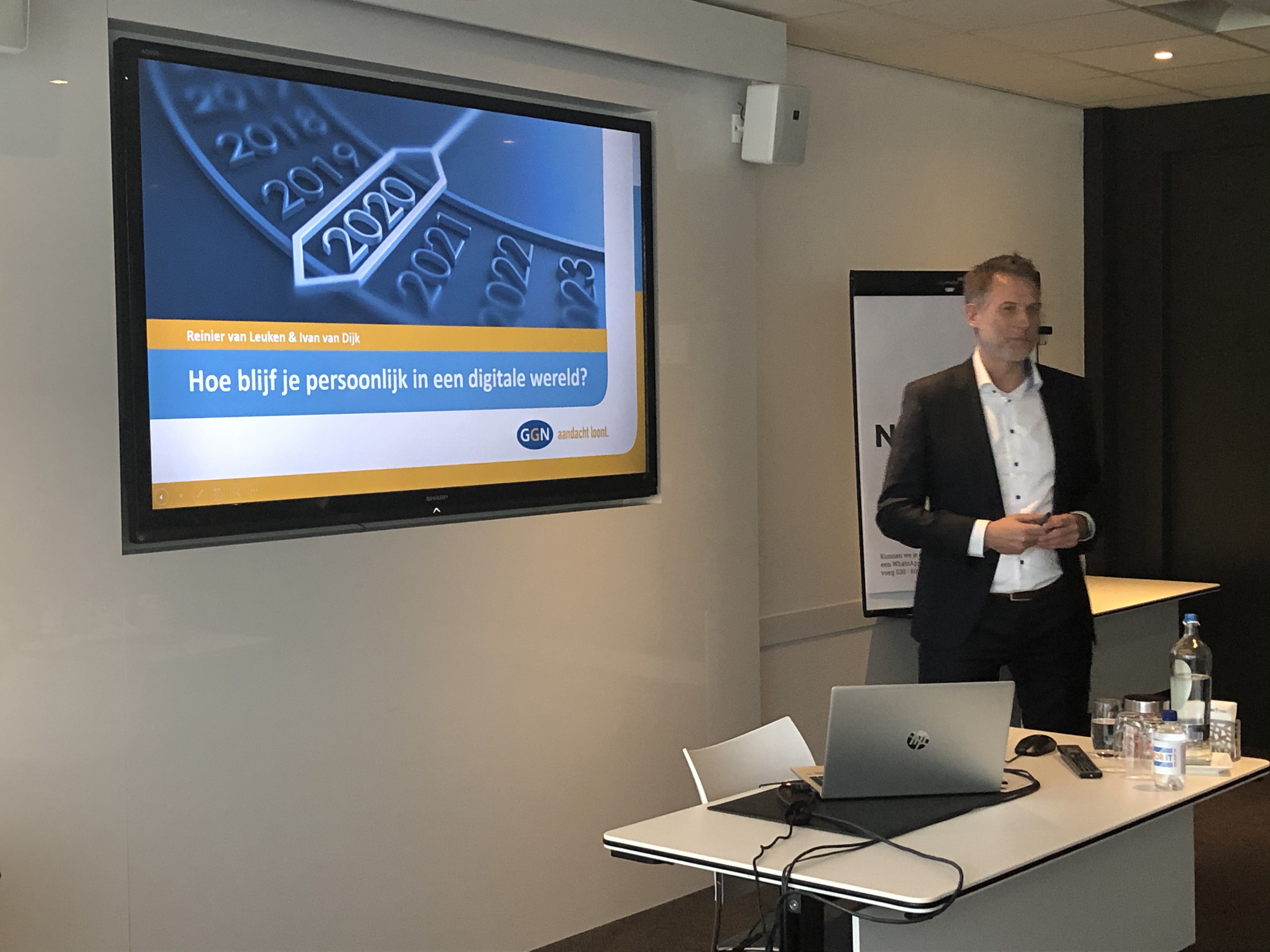 Succesvolle sessie: "Hoe blijf je persoonlijk in een wereld die steeds digitaler wordt?" 1